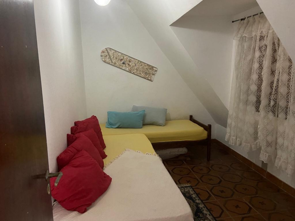 Vendo casa com 02 terrenos e p